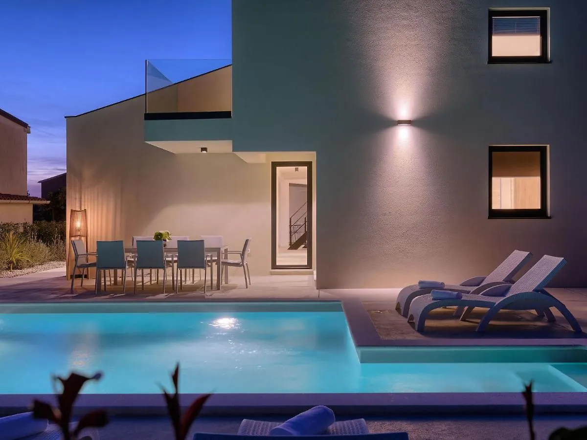 Villa Anna By Interhome Pula