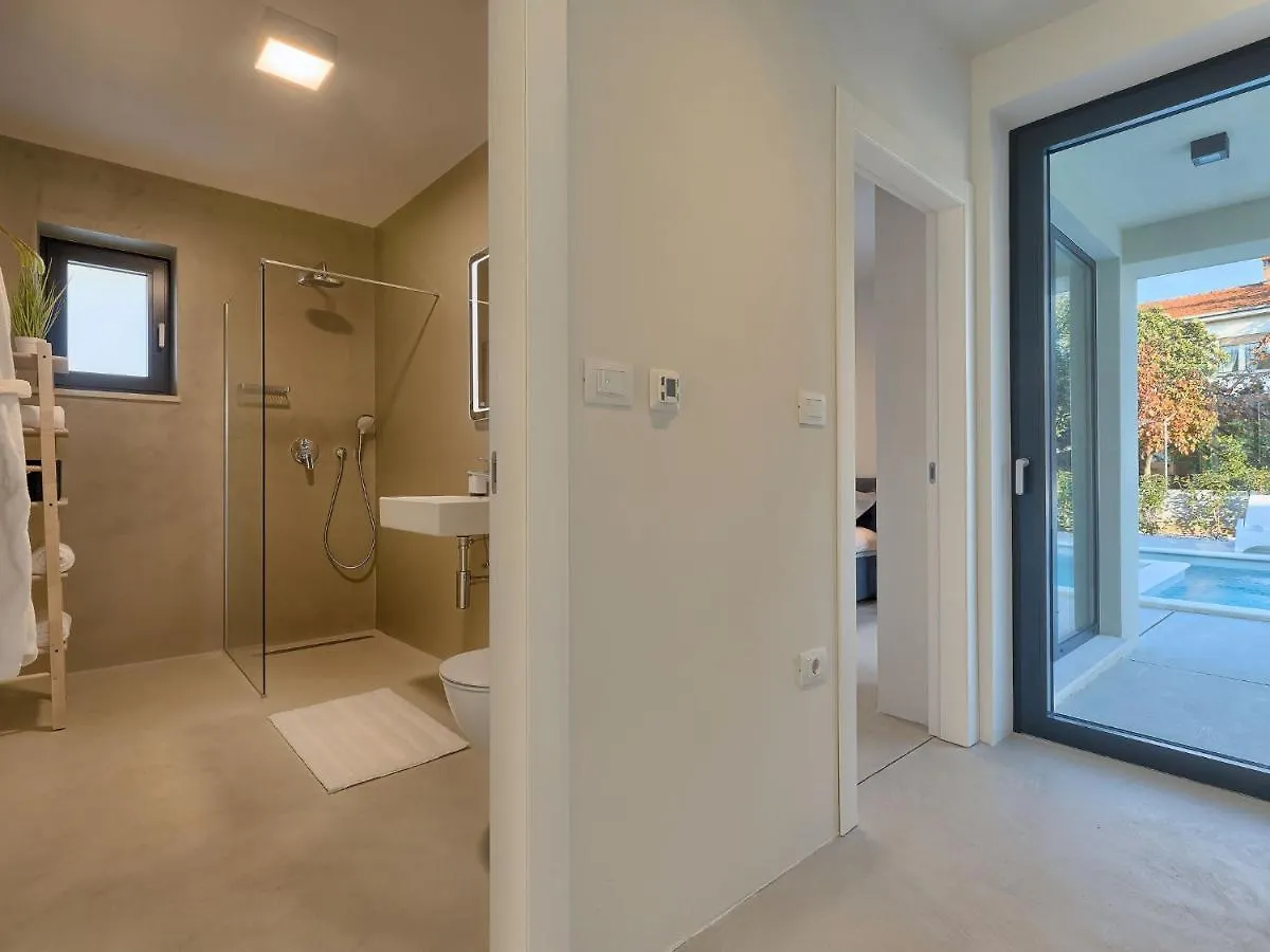 Villa Anna By Interhome Pula