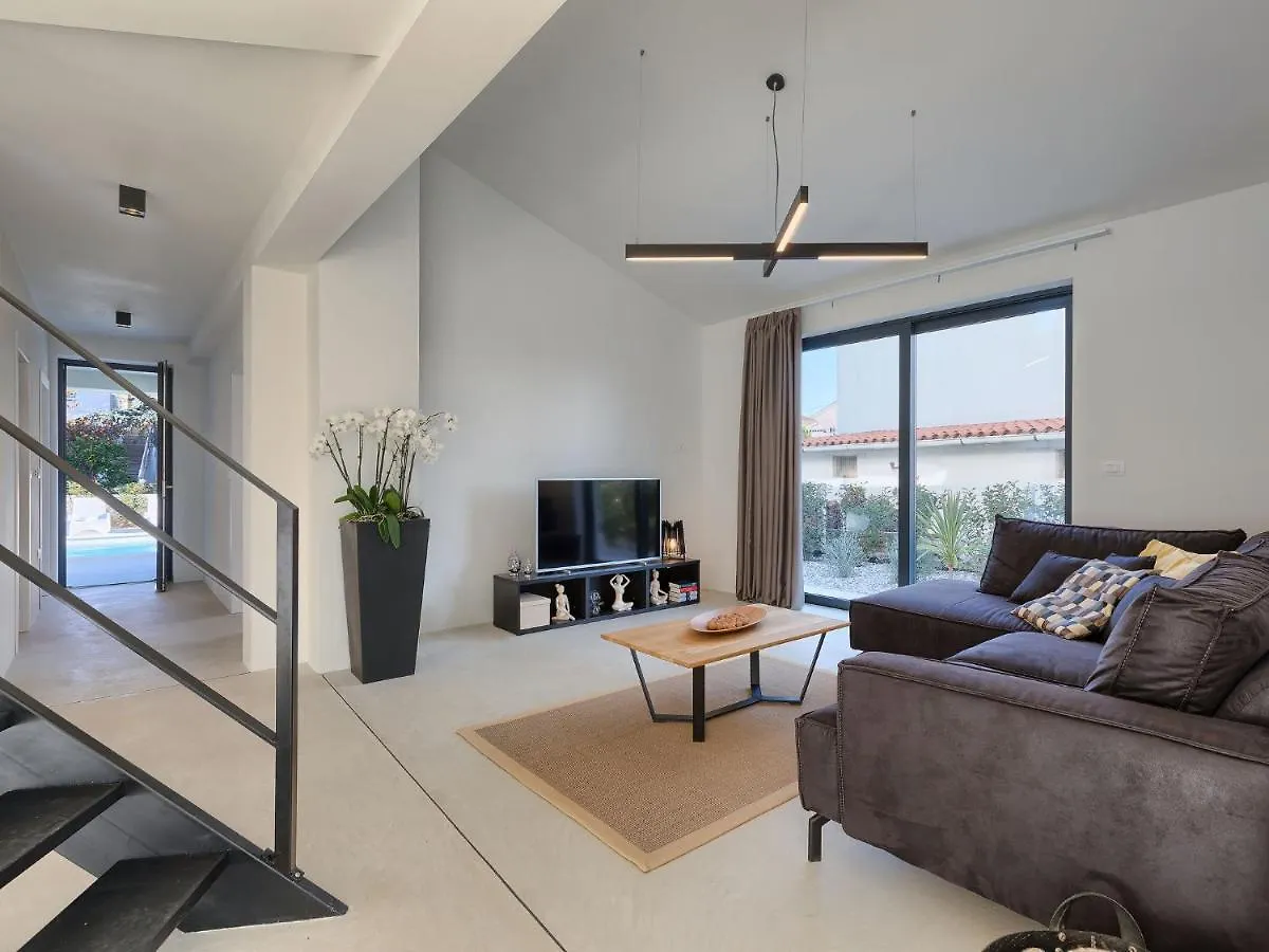 Villa Anna By Interhome Pula